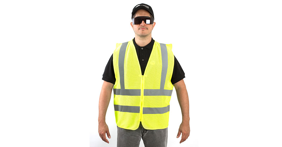 Reflective vest with zipper